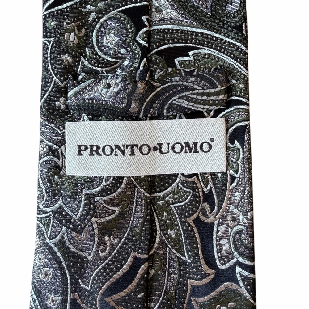 Pronto Uomo Silk Tie with Black and Green Paisley